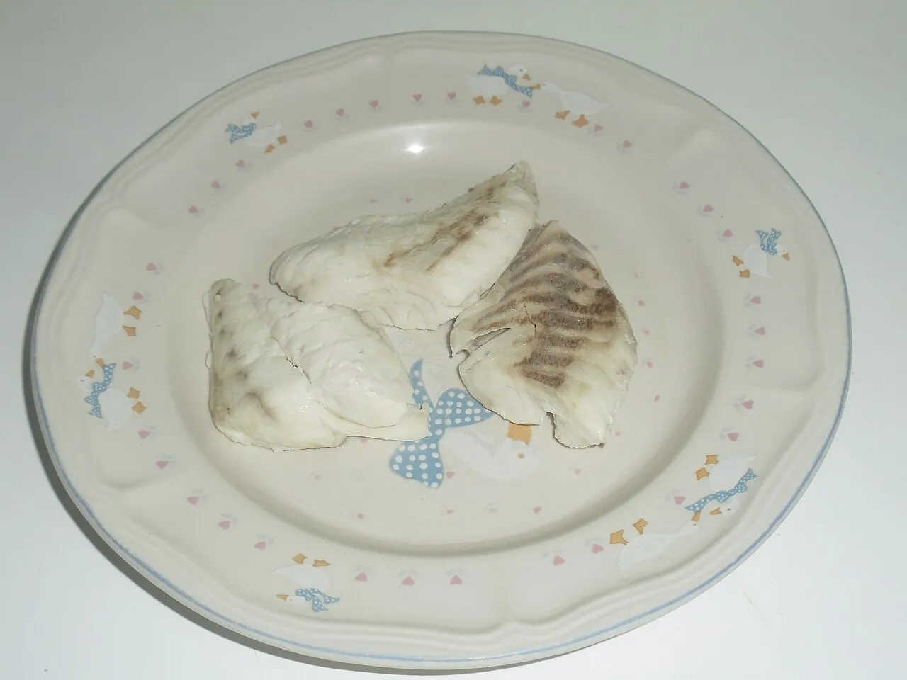 ¿Los gatos pueden comer pescado?